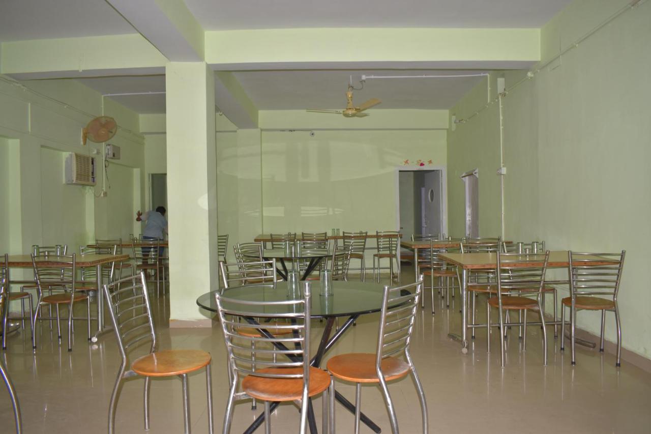 Hotel Diamond Plaza Rājgīr Buitenkant foto